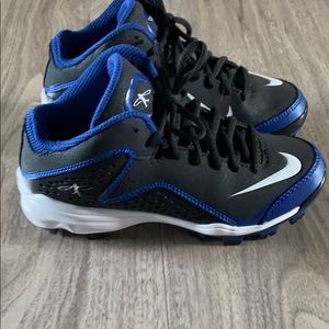 Nike Baseball Cleats, size 1Y, NWOT